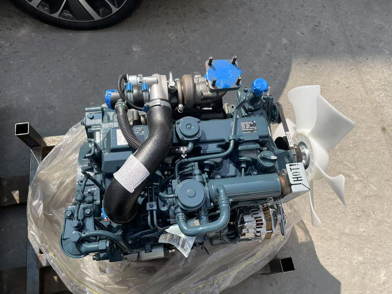 KUBOTA V3307 - المحرك - شيول صغير: صور 2 KUBOTA V3307 - المحرك - شيول صغير: صور 2