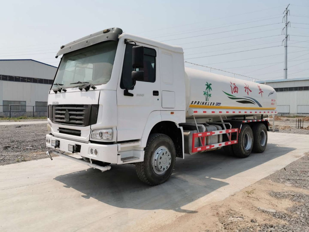SINOTRUK 20 cubic meters tank - شاحنة صهريج: صور 3 SINOTRUK 20 cubic meters tank - شاحنة صهريج: صور 3