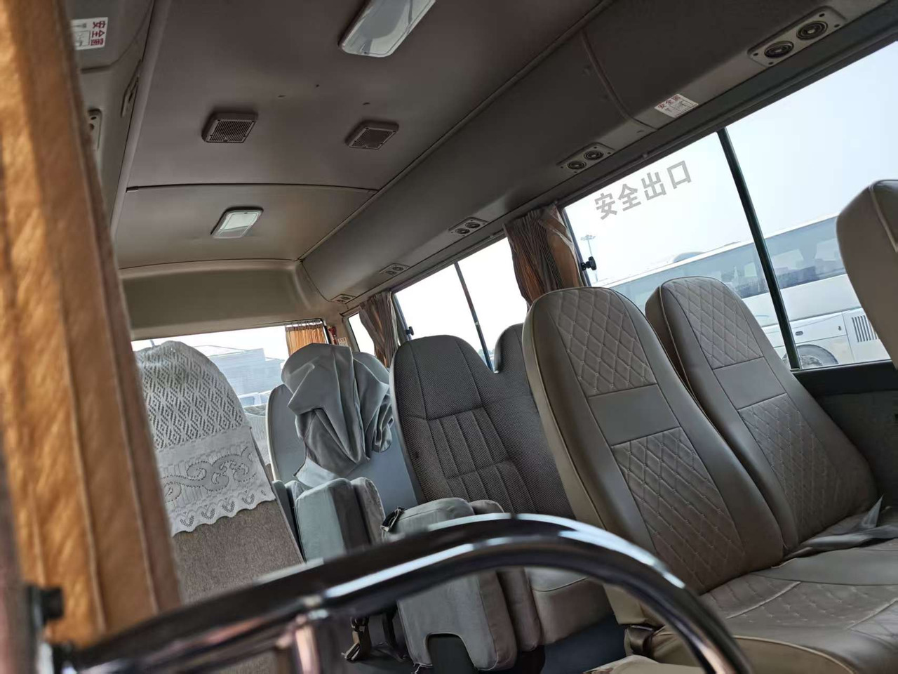 TOYOTA COASTER 23 seats - سياحية حافلة: صور 4 TOYOTA COASTER 23 seats - سياحية حافلة: صور 4