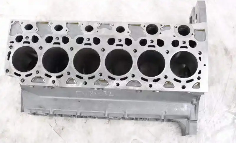 VOLVO D6E - كتلة اسطوانة - حفارة: صور 3 VOLVO D6E - كتلة اسطوانة - حفارة: صور 3