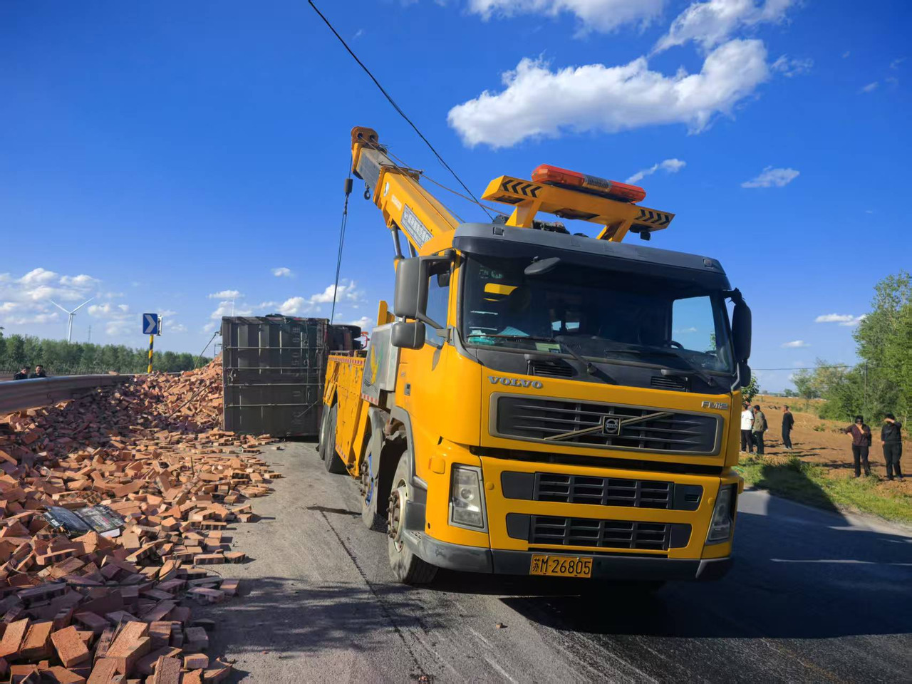 XCMG crane truck 70t - شاحنة كرين: صور 2 XCMG crane truck 70t - شاحنة كرين: صور 2