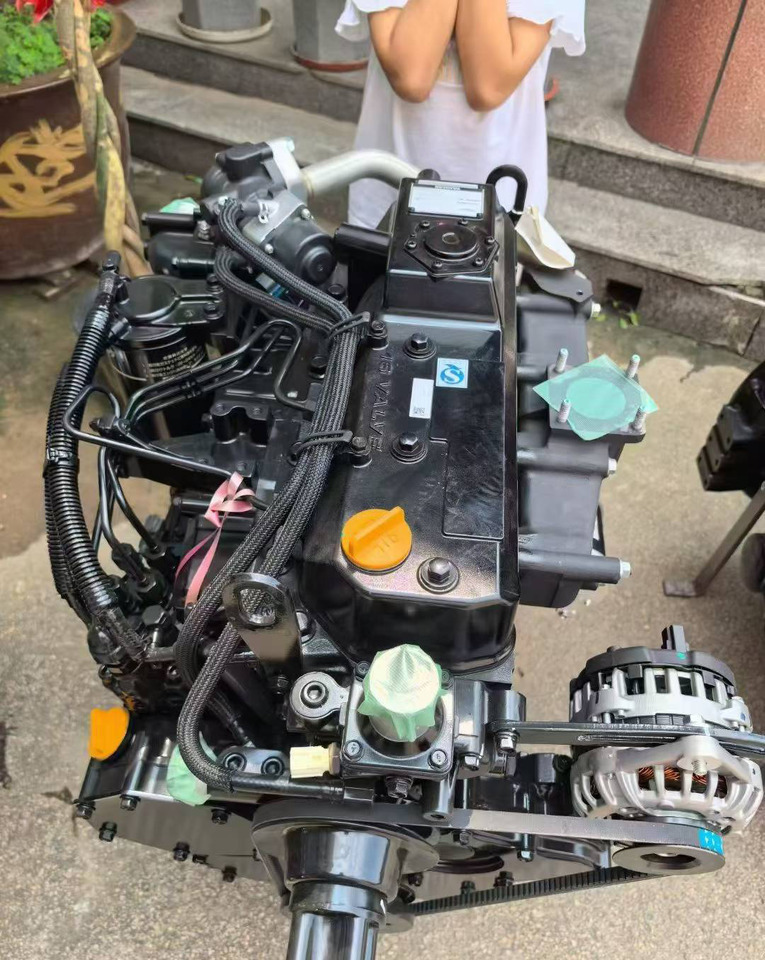 YANMAR 4TNV98 - المحرك - حفارة: صور 1 YANMAR 4TNV98 - المحرك - حفارة: صور 1