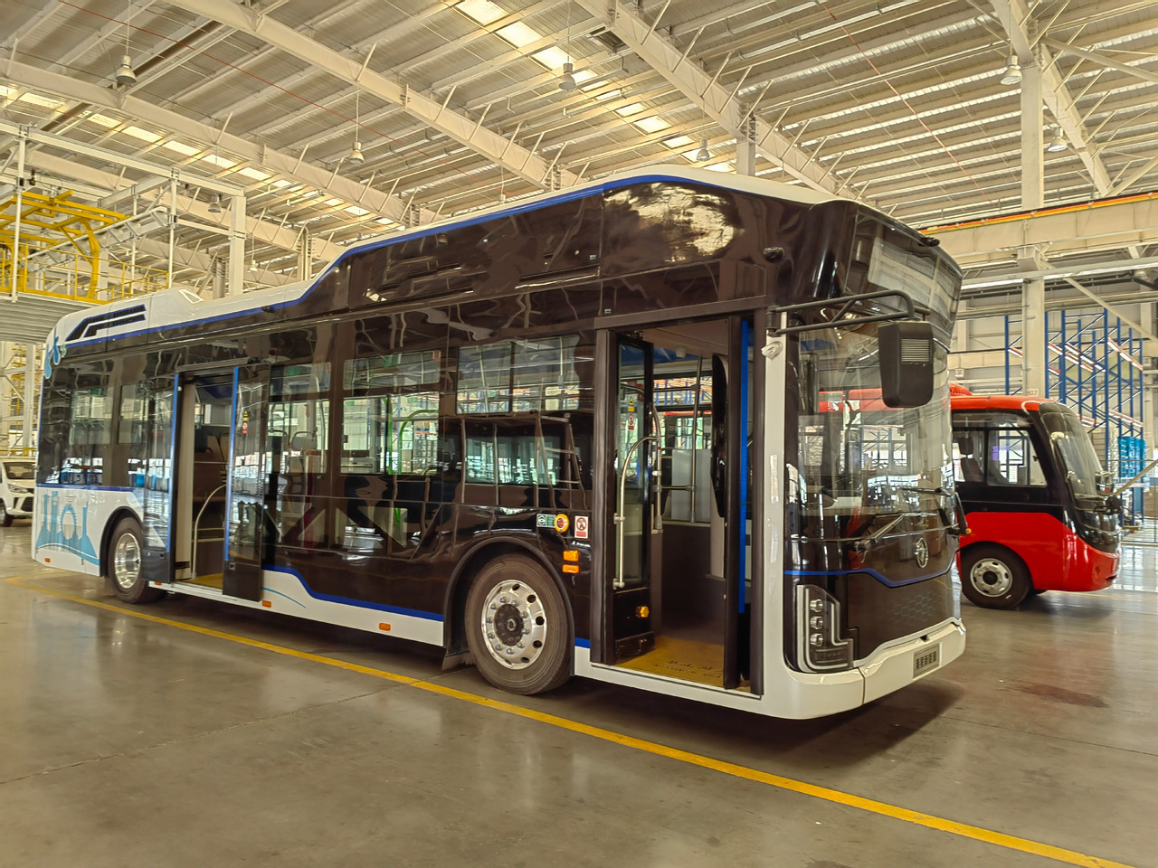 Fuel cell bus - النقل الحضري: صور 2 Fuel cell bus - النقل الحضري: صور 2