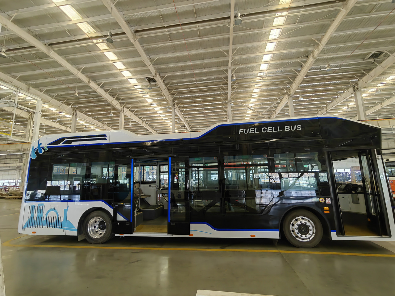 Fuel cell bus - النقل الحضري: صور 1 Fuel cell bus - النقل الحضري: صور 1