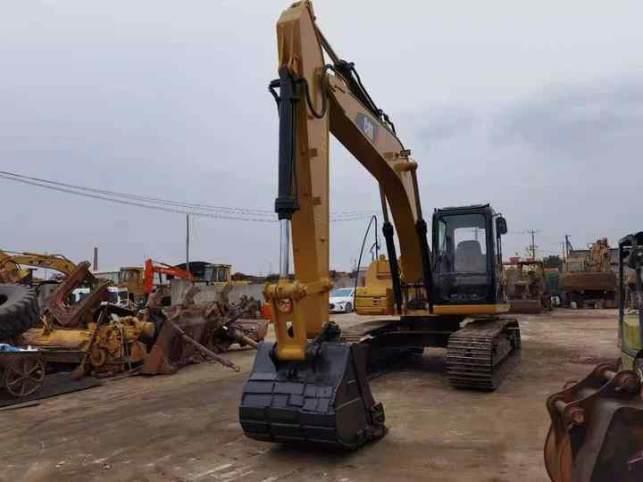 15tons Excavator Used Caterpillar CAT315D 315D2GC HydraulicCrawler Secondhand Digger Machine - حفارات زحافة: صور 3 15tons Excavator Used Caterpillar CAT315D 315D2GC HydraulicCrawler Secondhand Digger Machine - حفارات زحافة: صور 3