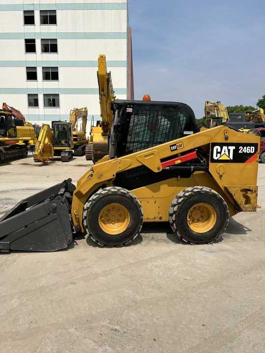 90% New Front Loader Tractor CAT 246D Skid Steer Loader / Used Cat 226B 246C 246d Mini Skid Steer Loader in Stock - شيول صغير: صور 2 90% New Front Loader Tractor CAT 246D Skid Steer Loader / Used Cat 226B 246C 246d Mini Skid Steer Loader in Stock - شيول صغير: صور 2