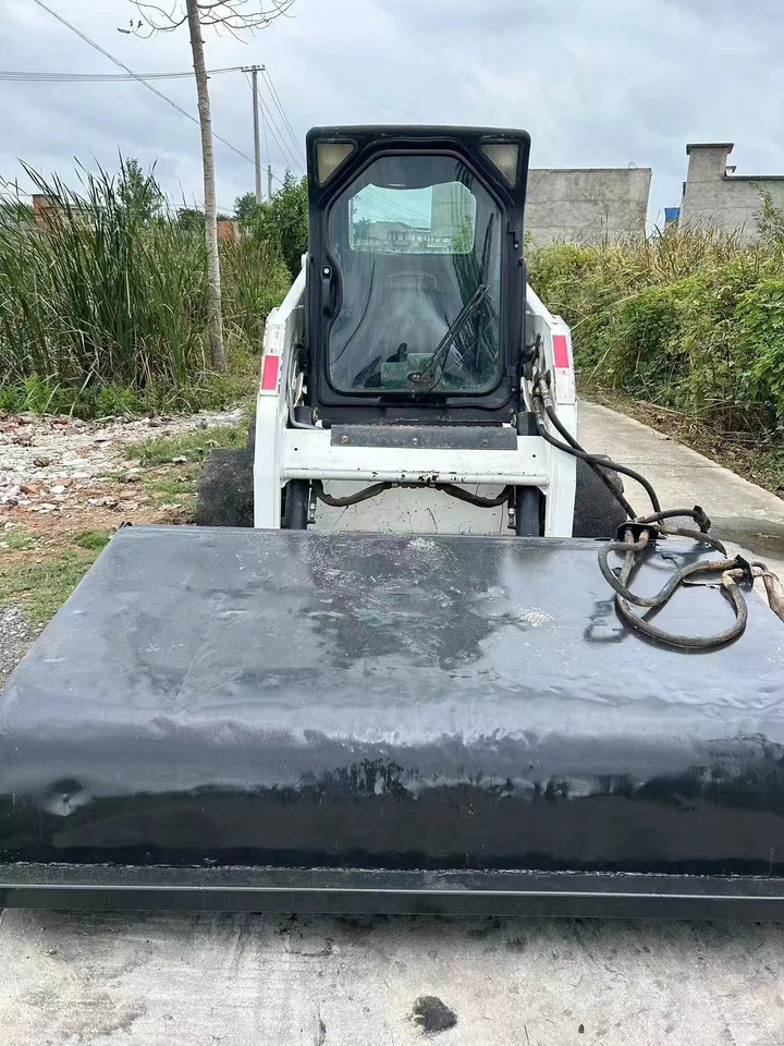BOBCAT Second-hand Excellent Skidsteer Bobcat S160 - شيول صغير: صور 5 BOBCAT Second-hand Excellent Skidsteer Bobcat S160 - شيول صغير: صور 5