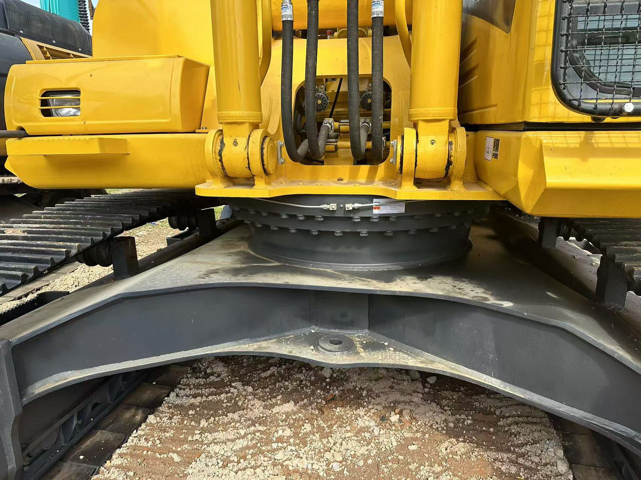 Big Machine Excavator Used PC350-7 - حفارات زحافة: صور 3 Big Machine Excavator Used PC350-7 - حفارات زحافة: صور 3