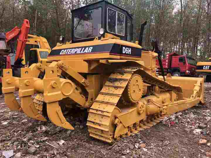 CAT High Quality Used Machinery , Original D6h Cat Bulldozer , Winch Attached Cat Bulldozer - بلدوزر: صور 4 CAT High Quality Used Machinery , Original D6h Cat Bulldozer , Winch Attached Cat Bulldozer - بلدوزر: صور 4