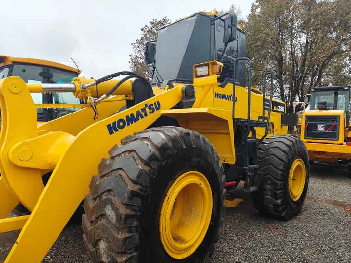 Certified Pre-Owned Komatsu WA380-3 | Heavy-Duty Loader for Mining/ Construction - Price Negotiable! - حفار متعدد الاستخدام: صور 5 Certified Pre-Owned Komatsu WA380-3 | Heavy-Duty Loader for Mining/ Construction - Price Negotiable! - حفار متعدد الاستخدام: صور 5