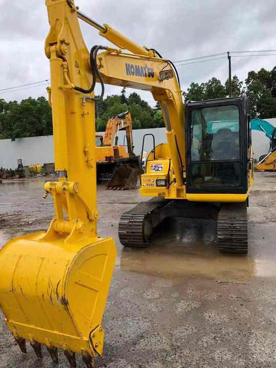 Cheap Used Komatsu PC70-8 Crawler Excavator with High Efficiency Used Heavy Machinery Komatsu PC70-8 Digger Cheap for Sale - حفارات زحافة: صور 3 Cheap Used Komatsu PC70-8 Crawler Excavator with High Efficiency Used Heavy Machinery Komatsu PC70-8 Digger Cheap for Sale - حفارات زحافة: صور 3