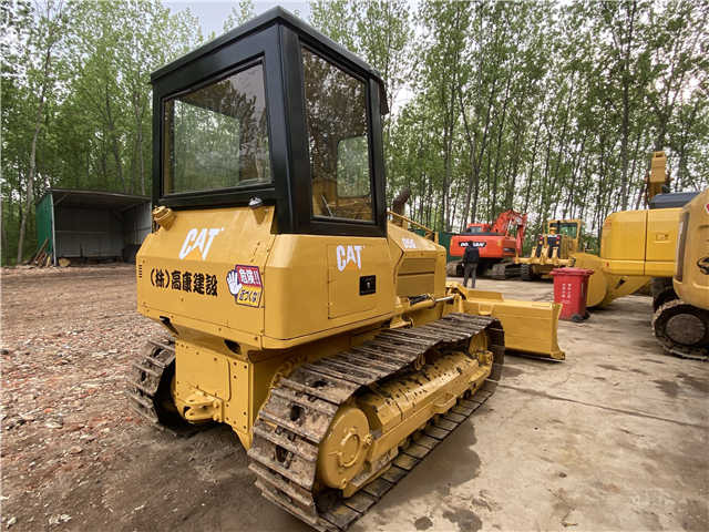 Good Condition Cat Hot Sale Bulldozer D5h D5g D5k D5m D5n D6h D6k D6m D7h D7g D7m - بلدوزر: صور 4 Good Condition Cat Hot Sale Bulldozer D5h D5g D5k D5m D5n D6h D6k D6m D7h D7g D7m - بلدوزر: صور 4