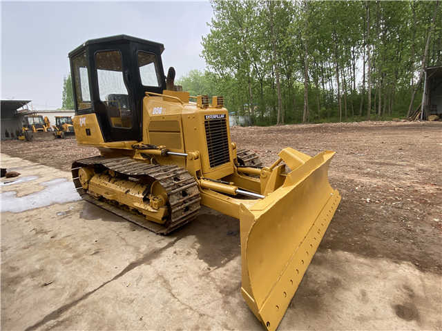 Good Condition Cat Hot Sale Bulldozer D5h D5g D5k D5m D5n D6h D6k D6m D7h D7g D7m - بلدوزر: صور 2 Good Condition Cat Hot Sale Bulldozer D5h D5g D5k D5m D5n D6h D6k D6m D7h D7g D7m - بلدوزر: صور 2