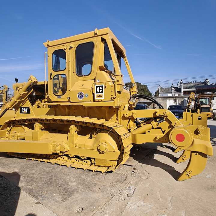 Good Condition Caterpillar CATD7G Original Japan Used Crawler Dozer Used CAT D6 D7 D10 Second Hand Bulldozers for Sale - بلدوزر: صور 1 Good Condition Caterpillar CATD7G Original Japan Used Crawler Dozer Used CAT D6 D7 D10 Second Hand Bulldozers for Sale - بلدوزر: صور 1