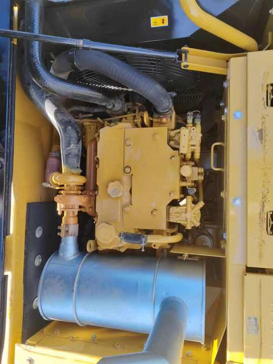 Good Condition Used Excavator Machine Caterpillar 315D Crawler CAT 15ton Used Excavator for Sale CAT 315 Excavators - حفارات زحافة: صور 4 Good Condition Used Excavator Machine Caterpillar 315D Crawler CAT 15ton Used Excavator for Sale CAT 315 Excavators - حفارات زحافة: صور 4