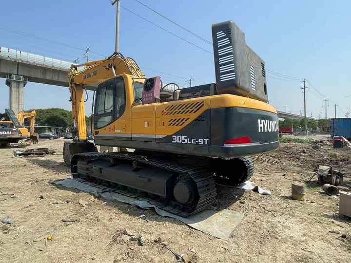 Heavy-Duty Hyundai 305 Excavator for Mining & Construction - Well-Maintained, Warranty Included - حفارات زحافة: صور 4 Heavy-Duty Hyundai 305 Excavator for Mining & Construction - Well-Maintained, Warranty Included - حفارات زحافة: صور 4
