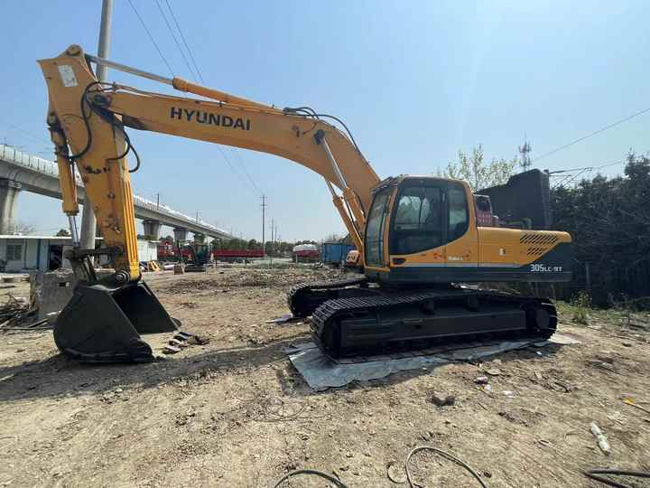 Heavy-Duty Hyundai 305 Excavator for Mining & Construction - Well-Maintained, Warranty Included - حفارات زحافة: صور 3 Heavy-Duty Hyundai 305 Excavator for Mining & Construction - Well-Maintained, Warranty Included - حفارات زحافة: صور 3