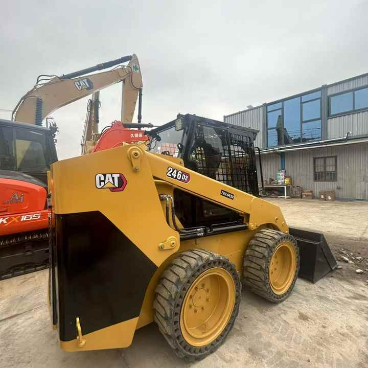 High Quality Used Cat 246D3 Excavator with Low Working Hours and Best Price Used Cat 246D3 Machine with Cheap Price for Sale - شيول صغير: صور 2 High Quality Used Cat 246D3 Excavator with Low Working Hours and Best Price Used Cat 246D3 Machine with Cheap Price for Sale - شيول صغير: صور 2