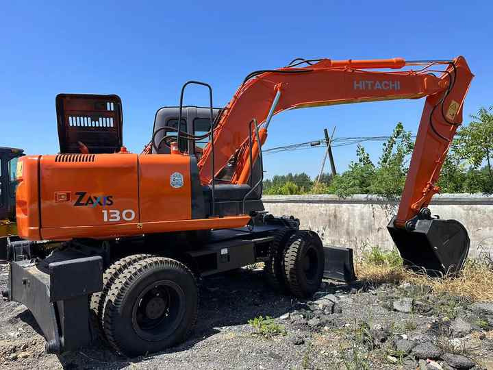 Hot Sale! Used Hitachi ZX130 Wheel Excavator |Excellent Condition| Best Price | Perfect for Construction & Road Projects - حفارة: صور 2 Hot Sale! Used Hitachi ZX130 Wheel Excavator |Excellent Condition| Best Price | Perfect for Construction & Road Projects - حفارة: صور 2