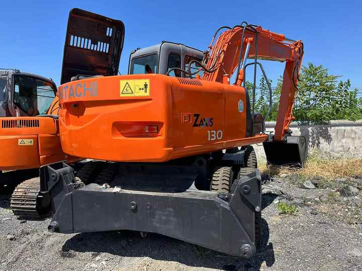 Hot Sale! Used Hitachi ZX130 Wheel Excavator |Excellent Condition| Best Price | Perfect for Construction & Road Projects - حفارة: صور 4 Hot Sale! Used Hitachi ZX130 Wheel Excavator |Excellent Condition| Best Price | Perfect for Construction & Road Projects - حفارة: صور 4