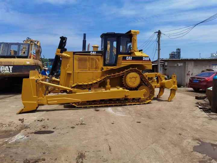 Hot Sale Used Original Japan Cat D8r Bulldozer/Big Dozer D 8 D7 Used D7r Bulldozer - بلدوزر: صور 5 Hot Sale Used Original Japan Cat D8r Bulldozer/Big Dozer D 8 D7 Used D7r Bulldozer - بلدوزر: صور 5