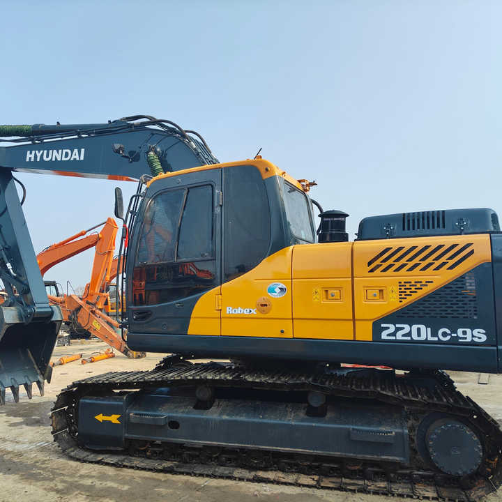 Hyundai 220LC-9S Used Excavator for Mining & Construction | Price Negotiable, Global Shipping - حفارات زحافة: صور 1 Hyundai 220LC-9S Used Excavator for Mining & Construction | Price Negotiable, Global Shipping - حفارات زحافة: صور 1