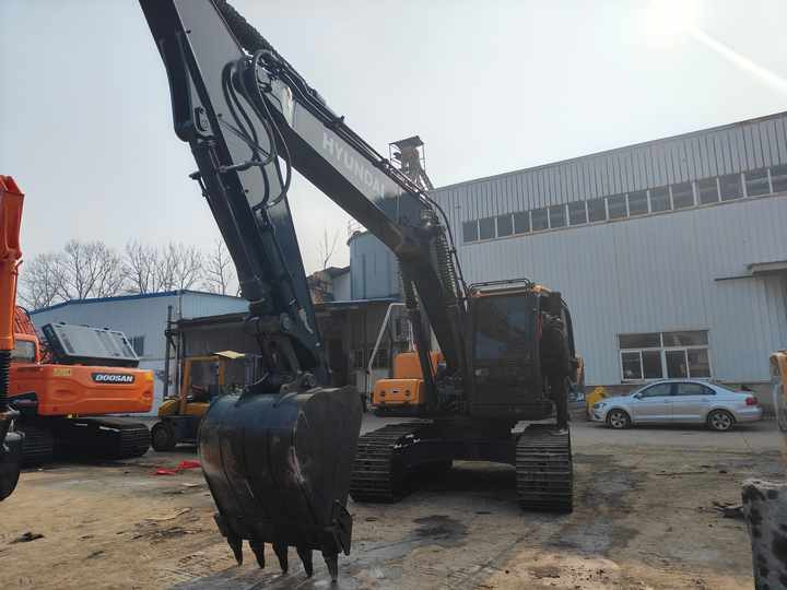 Hyundai 220LC-9S Used Excavator for Mining & Construction | Price Negotiable, Global Shipping - حفارات زحافة: صور 4 Hyundai 220LC-9S Used Excavator for Mining & Construction | Price Negotiable, Global Shipping - حفارات زحافة: صور 4