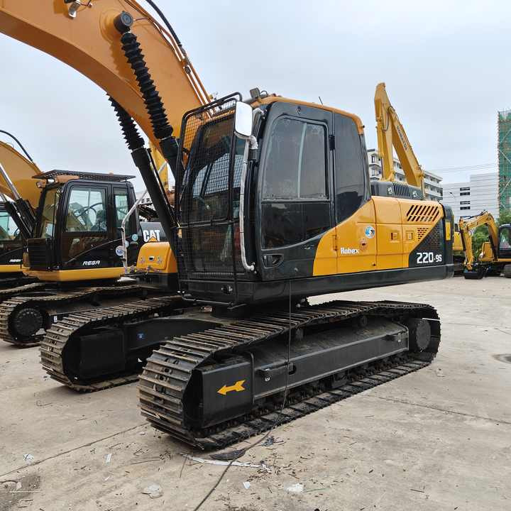 Hyundai Digger 220lc-9s Second Hand Korea Made High Performance Machine Hyundai Excavator for Sale - حفارات زحافة: صور 2 Hyundai Digger 220lc-9s Second Hand Korea Made High Performance Machine Hyundai Excavator for Sale - حفارات زحافة: صور 2