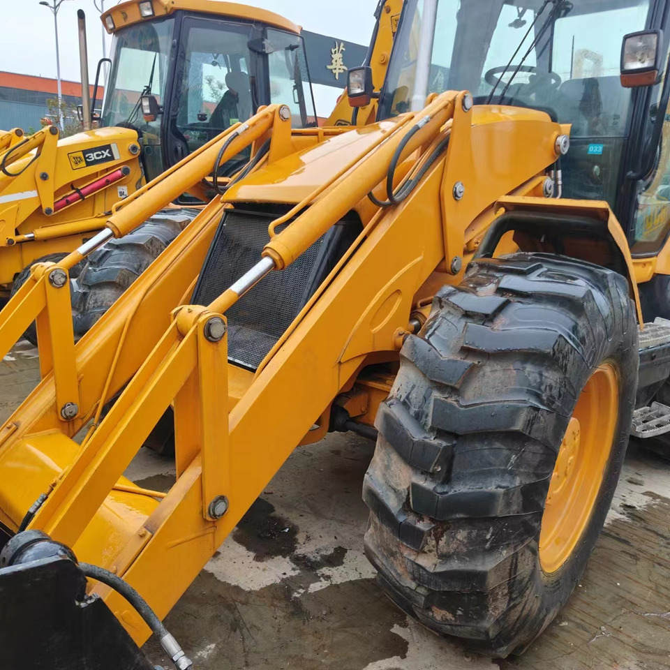 JCB used backhoe JCB4CX high quality - حفار متعدد الاستخدام: صور 2 JCB used backhoe JCB4CX high quality - حفار متعدد الاستخدام: صور 2