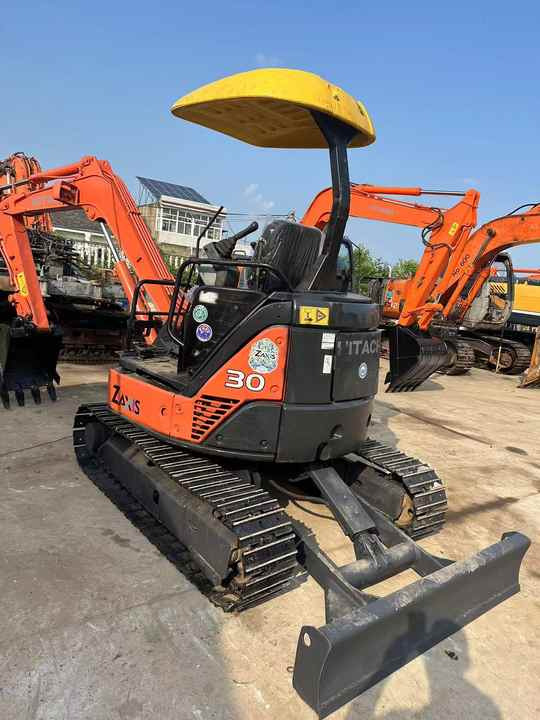 Mini 3-Ton Excavator used Hitachi ZX30 excavator with Excellent Performance and Low Price for sale! - حفارة: صور 2 Mini 3-Ton Excavator used Hitachi ZX30 excavator with Excellent Performance and Low Price for sale! - حفارة: صور 2