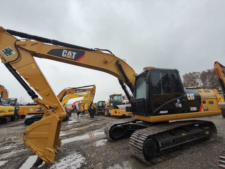 Reasonable Price Japan Original 330d2 Caterpillar Excavator CAT USED 329D2 320D2 325D 315D Excavator - حفارات زحافة: صور 5 Reasonable Price Japan Original 330d2 Caterpillar Excavator CAT USED 329D2 320D2 325D 315D Excavator - حفارات زحافة: صور 5