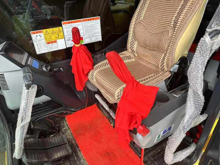 حفارات زحافة Second Hand Komatsu PC210-8 Excavator 21 Ton Crawler Excavator Japan Brand Low Price with Good Quality for SALE: صور 6 حفارات زحافة Second Hand Komatsu PC210-8 Excavator 21 Ton Crawler Excavator Japan Brand Low Price with Good Quality for SALE: صور 6