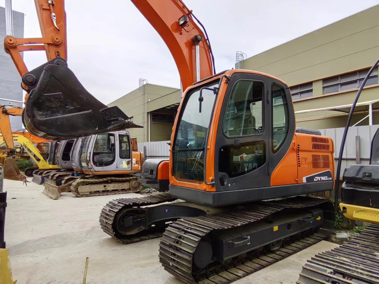 Second hand used hotsale DOOSAN DX140LC-9C - حفارات زحافة: صور 2 Second hand used hotsale DOOSAN DX140LC-9C - حفارات زحافة: صور 2