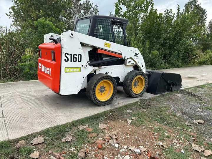 USED BOBCAT S160 Skid-steer Loader with Very Good Performance Is for Sale at a Low Price. - شيول صغير: صور 4 USED BOBCAT S160 Skid-steer Loader with Very Good Performance Is for Sale at a Low Price. - شيول صغير: صور 4