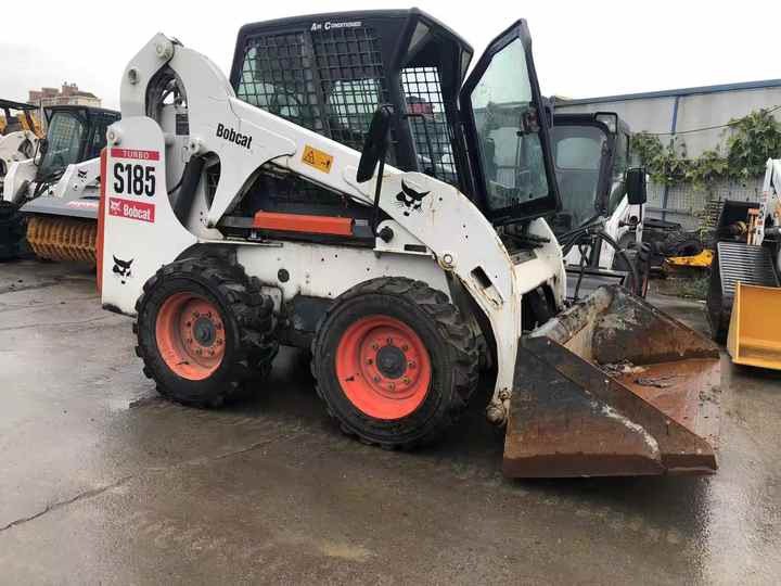 Used Bob Cat Bob Cat S185 Used Mini Skid Steer Wheel Loader Multifunctional Track Loaders Bobcat - اللودر بعجل: صور 5 Used Bob Cat Bob Cat S185 Used Mini Skid Steer Wheel Loader Multifunctional Track Loaders Bobcat - اللودر بعجل: صور 5