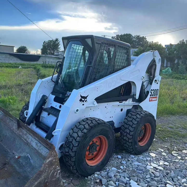 Used Bob Cat Bob Cat S300 Used Mini Skid Steer Wheel Loader Multifunctional Track Loaders Bobcat S300 - اللودر بعجل: صور 5 Used Bob Cat Bob Cat S300 Used Mini Skid Steer Wheel Loader Multifunctional Track Loaders Bobcat S300 - اللودر بعجل: صور 5