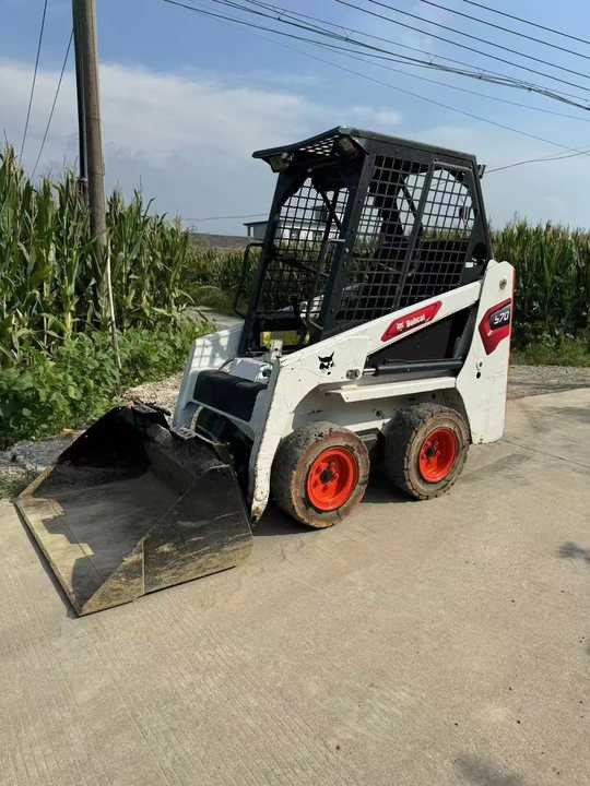 Used Bobcat S70 Skid Teer in Stock Good Condition bobcat S70 S160 185 300 330 Skid Steer for Sale - شيول صغير: صور 2 Used Bobcat S70 Skid Teer in Stock Good Condition bobcat S70 S160 185 300 330 Skid Steer for Sale - شيول صغير: صور 2
