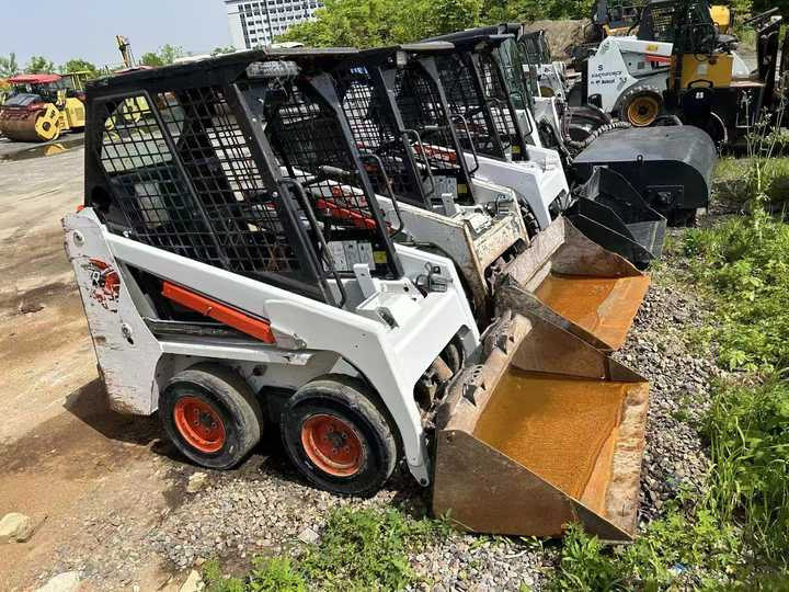 Used Bobcat S70 Skid Teer in Stock Good Condition bobcat S70 S160 185 300 330 Skid Steer for Sale - شيول صغير: صور 5 Used Bobcat S70 Skid Teer in Stock Good Condition bobcat S70 S160 185 300 330 Skid Steer for Sale - شيول صغير: صور 5