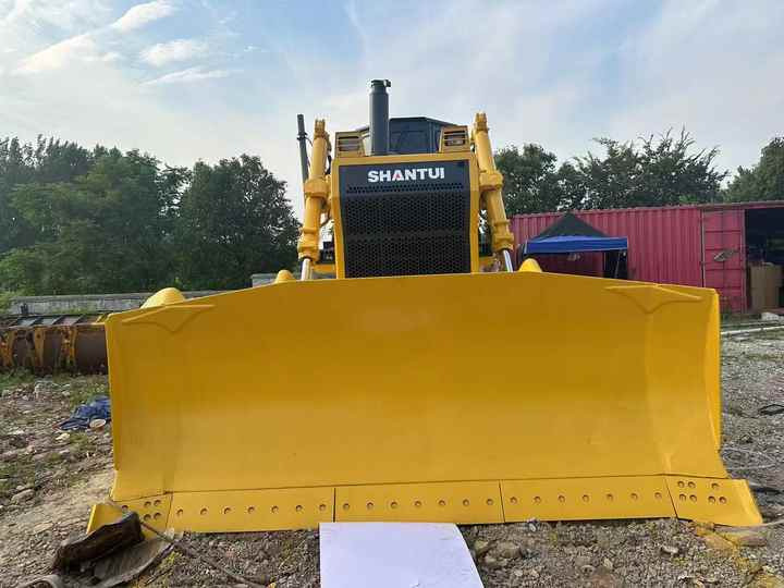 Used China Brand Shantui Sd32 Bulldozer in Stock High Quality Shantui Sd16 22 32 Bulldozer for Sale - بلدوزر: صور 4 Used China Brand Shantui Sd32 Bulldozer in Stock High Quality Shantui Sd16 22 32 Bulldozer for Sale - بلدوزر: صور 4