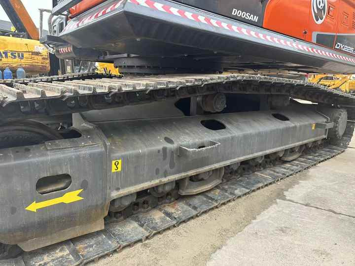 Used Digger Doosan DX225LC-9T Construction Machinery Construction Digger Used Doosan DX225LC-9T Cheap Excavator - حفارات زحافة: صور 4 Used Digger Doosan DX225LC-9T Construction Machinery Construction Digger Used Doosan DX225LC-9T Cheap Excavator - حفارات زحافة: صور 4