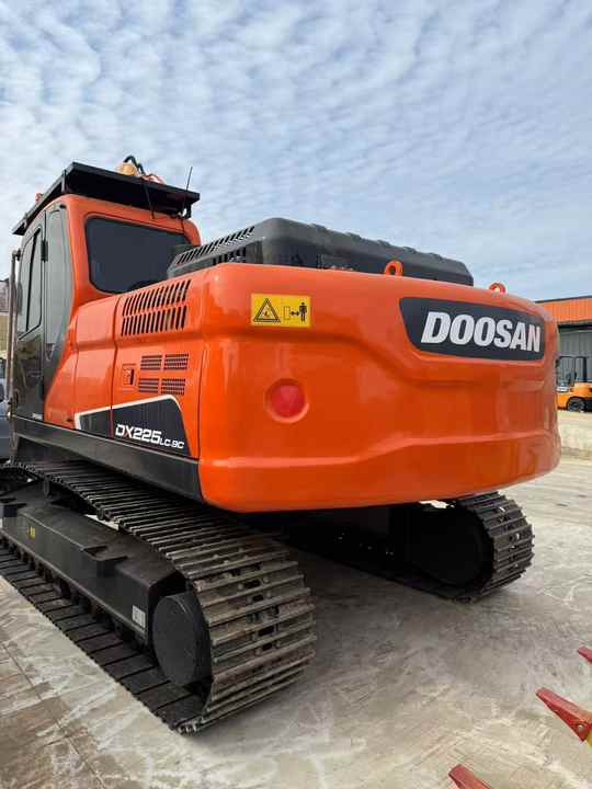 حفارات زحافة Used Digger Doosan DX225LC-9T Construction Machinery Construction Digger Used Doosan DX225LC-9T Cheap Excavator: صور 6