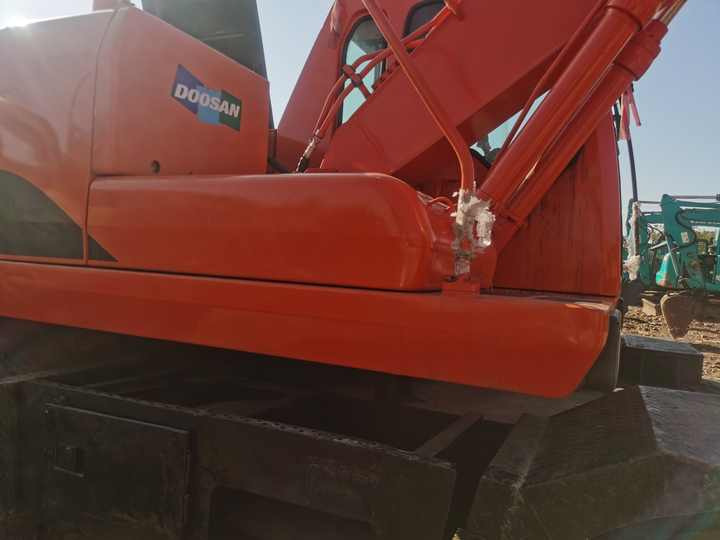 Used Digger Doosan Dh150w-7 Construction Machinery Construction Digger Used Doosan Dh150w-7 Cheap Excavator - حفارات زحافة: صور 5 Used Digger Doosan Dh150w-7 Construction Machinery Construction Digger Used Doosan Dh150w-7 Cheap Excavator - حفارات زحافة: صور 5