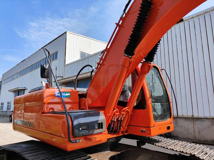 Used Doosan DX225LC Excavator | Low Hours | Heavy Duty | Global Shipping | Well-Maintained - حفارة: صور 3 Used Doosan DX225LC Excavator | Low Hours | Heavy Duty | Global Shipping | Well-Maintained - حفارة: صور 3