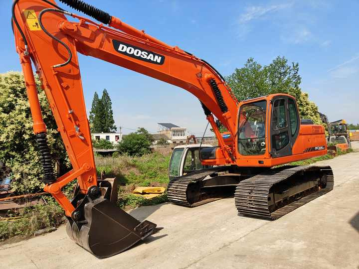 Used Doosan DX225LC Excavator | Low Hours | Heavy Duty | Global Shipping | Well-Maintained - حفارة: صور 5 Used Doosan DX225LC Excavator | Low Hours | Heavy Duty | Global Shipping | Well-Maintained - حفارة: صور 5