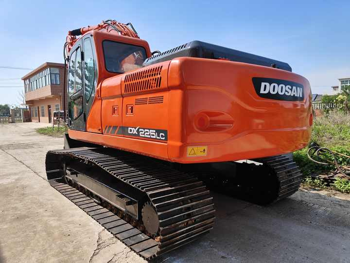 Used Doosan DX225LC Excavator | Low Hours | Heavy Duty | Global Shipping | Well-Maintained - حفارة: صور 2 Used Doosan DX225LC Excavator | Low Hours | Heavy Duty | Global Shipping | Well-Maintained - حفارة: صور 2