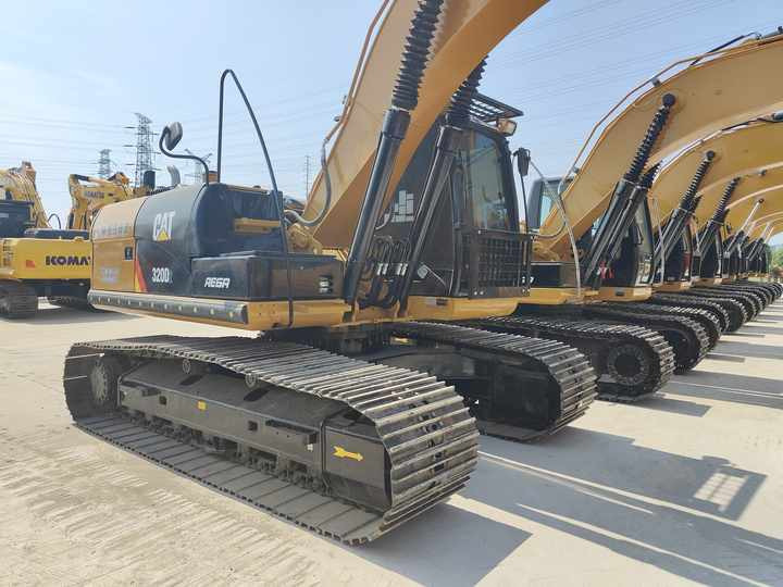 Used Excavator Catterpiller Cat320D with Wide Track Shoe Hot Sale Used Engineering & Construction Machinery - حفارة: صور 5 Used Excavator Catterpiller Cat320D with Wide Track Shoe Hot Sale Used Engineering & Construction Machinery - حفارة: صور 5