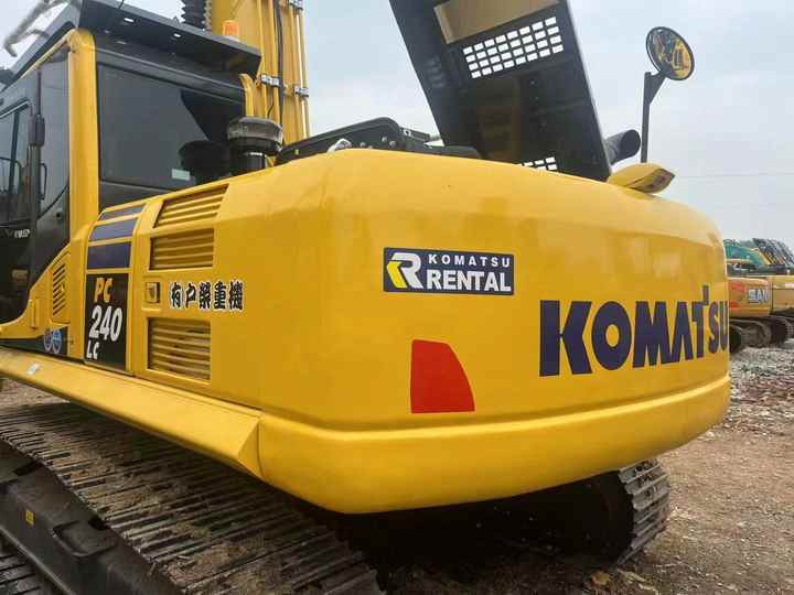 Used Good Quality Japan Original PC240-8 in Good Condition PC240-8 Komatsu - حفارات زحافة: صور 2 Used Good Quality Japan Original PC240-8 in Good Condition PC240-8 Komatsu - حفارات زحافة: صور 2