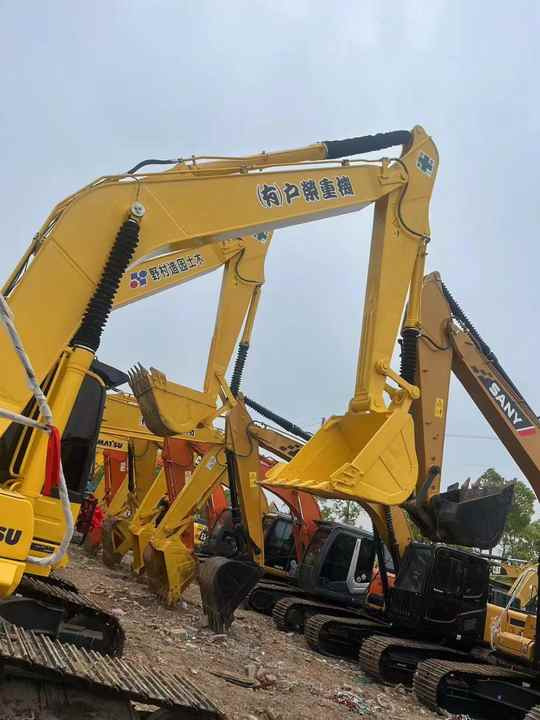 Used Good Quality Japan Original PC240-8 in Good Condition PC240-8 Komatsu - حفارات زحافة: صور 5 Used Good Quality Japan Original PC240-8 in Good Condition PC240-8 Komatsu - حفارات زحافة: صور 5