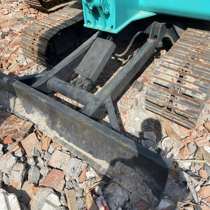 Used High-quality Original Japan Kobelco SK60 Crawler Excavator in Hefei - حفارة: صور 4 Used High-quality Original Japan Kobelco SK60 Crawler Excavator in Hefei - حفارة: صور 4