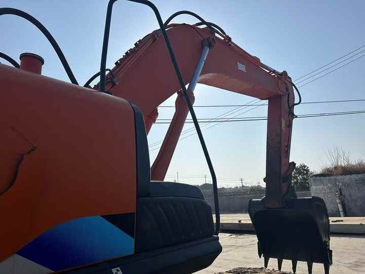 Used Hitachi Zx350H-5G New Model 35ton Excavator Second Hand Machine Popular Brand Japan HITACHI Hydraulic Machinery - حفارة: صور 4 Used Hitachi Zx350H-5G New Model 35ton Excavator Second Hand Machine Popular Brand Japan HITACHI Hydraulic Machinery - حفارة: صور 4